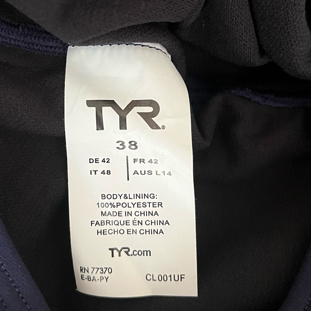{TYR} Durafast MaxFit Performance One Piece Swimsuit in Navy - Womens 38 (XL) - Picture 9 of 12